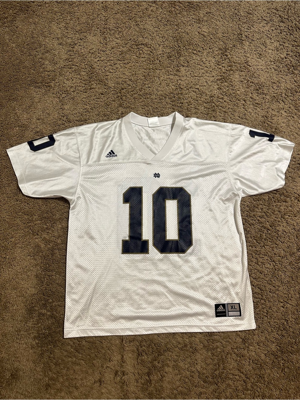 Vintage NCAA Adidas Notre Dame โhomeโ jersey 00s size Xl